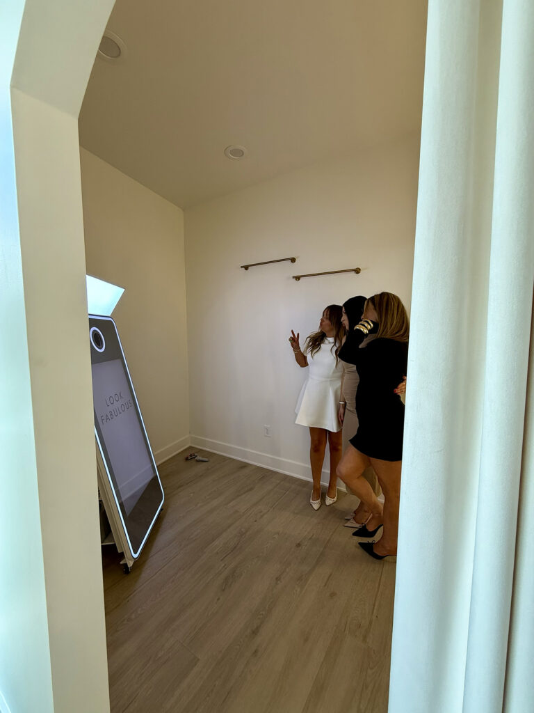 mirror photo booth